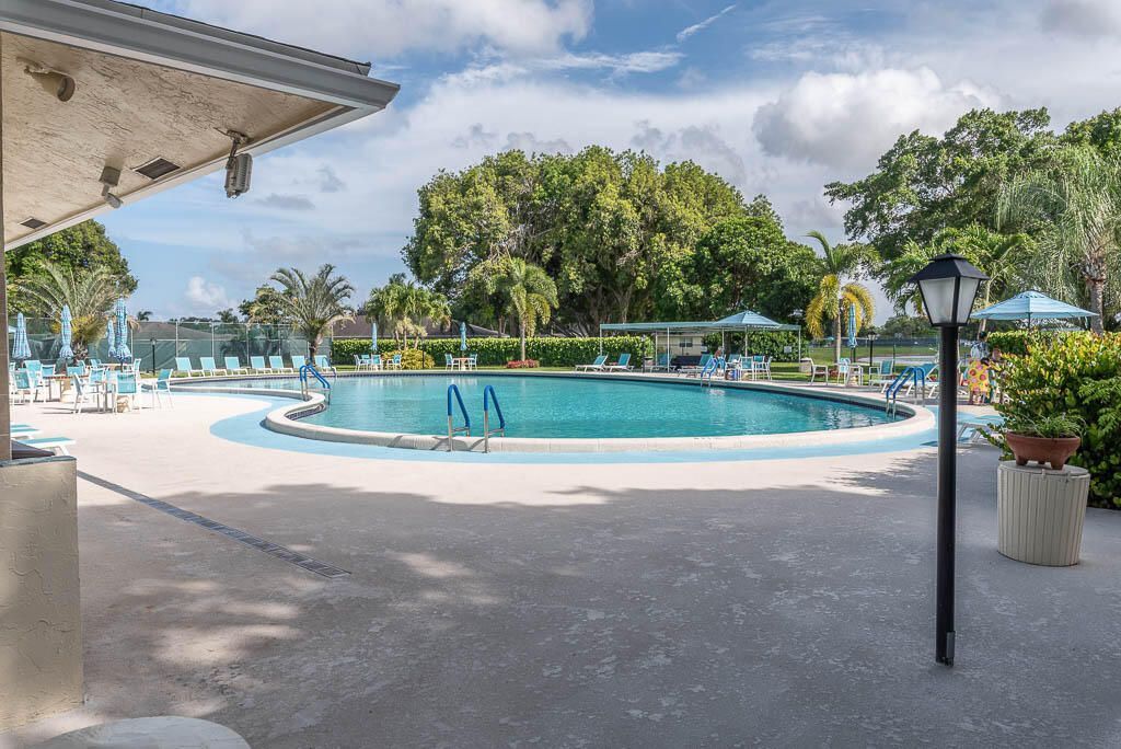 5061 Lakefront Boulevard, Unit B, Delray Beach, FL 33484 Photo