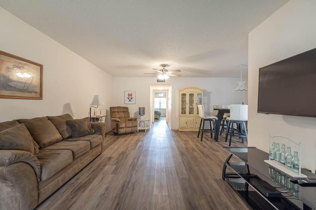 5061 Lakefront Boulevard, Unit B, Delray Beach, FL 33484 Photo