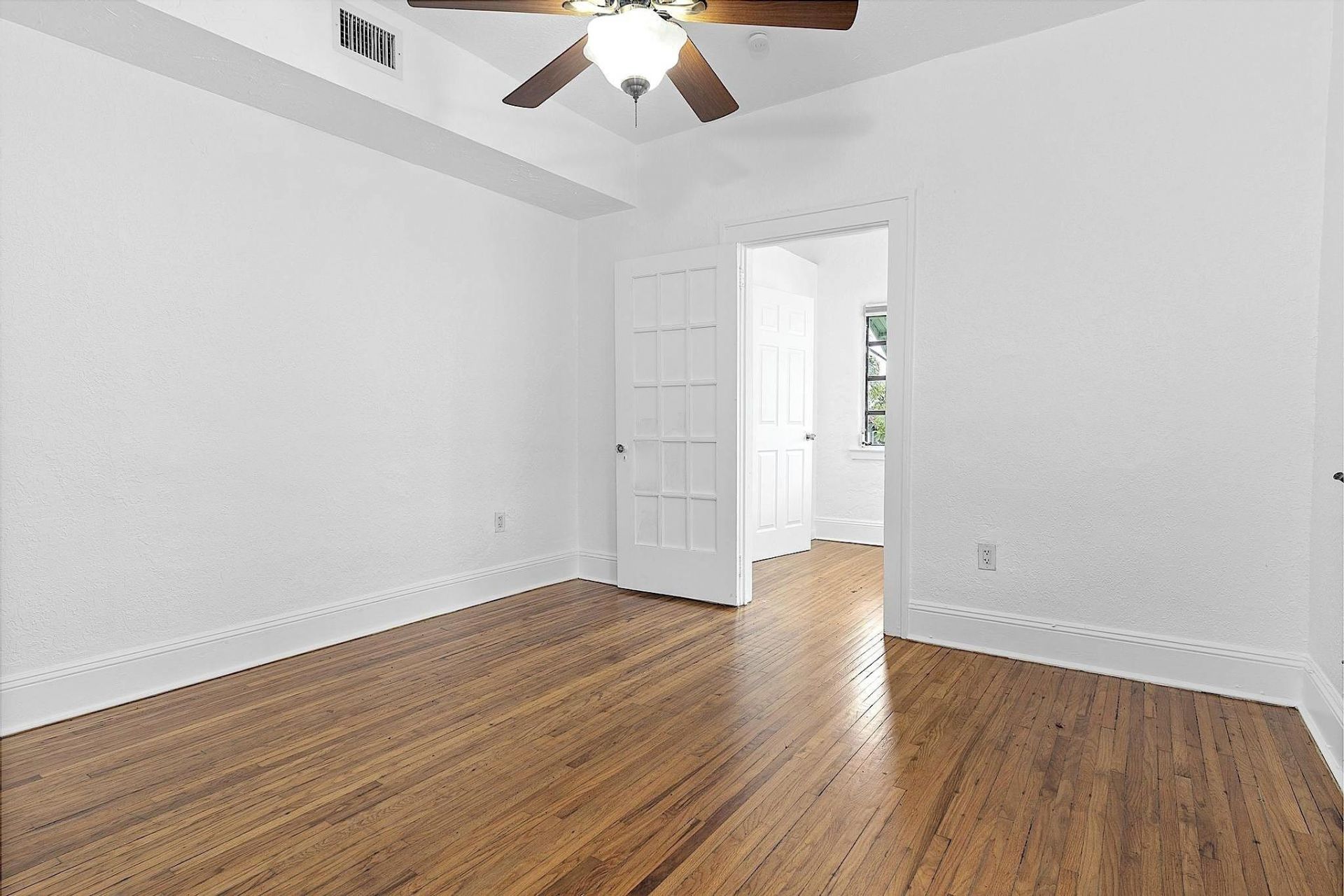 909 N B Street, Lake Worth Beach, FL 33460 Photo
