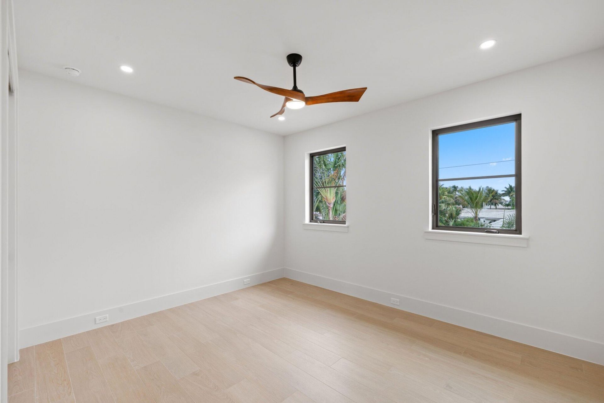 1160 Emerald Lane, Riviera Beach, FL 33404 Photo