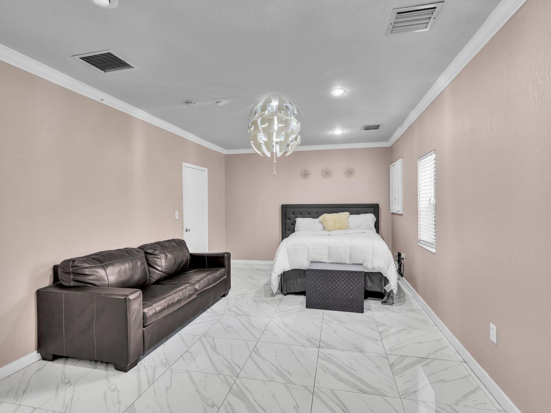 20331 NE 10th Court, Miami, FL 33179 Photo
