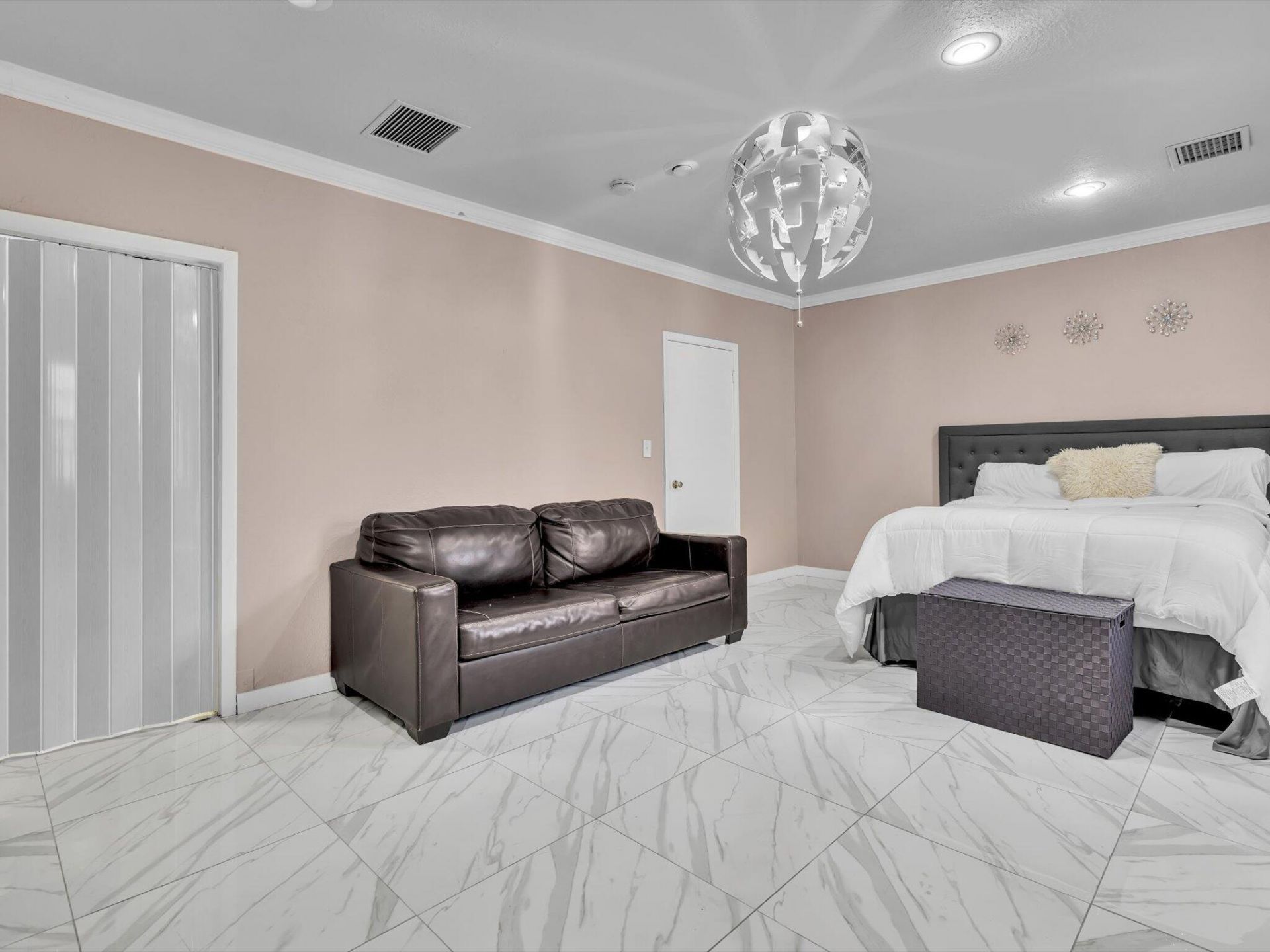 20331 NE 10th Court, Miami, FL 33179 Photo