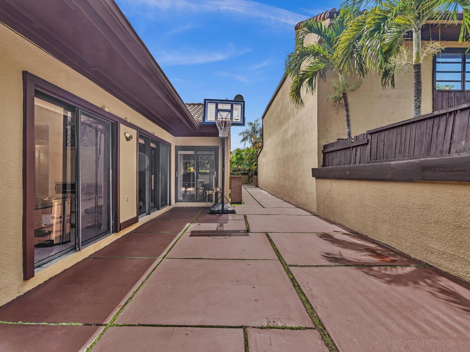 20331 NE 10th Court, Miami, FL 33179 Photo