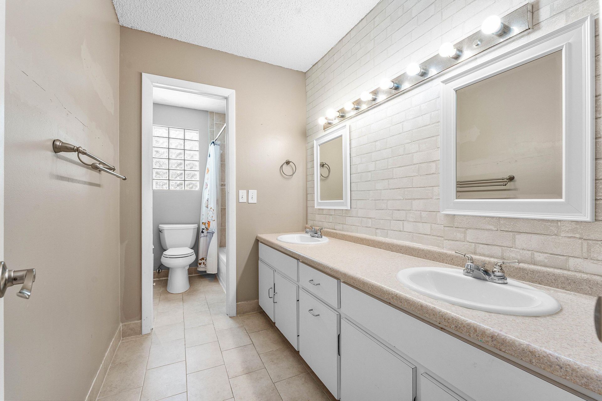 2810 Sand Pines Court, Lake Worth, FL 33462 Photo
