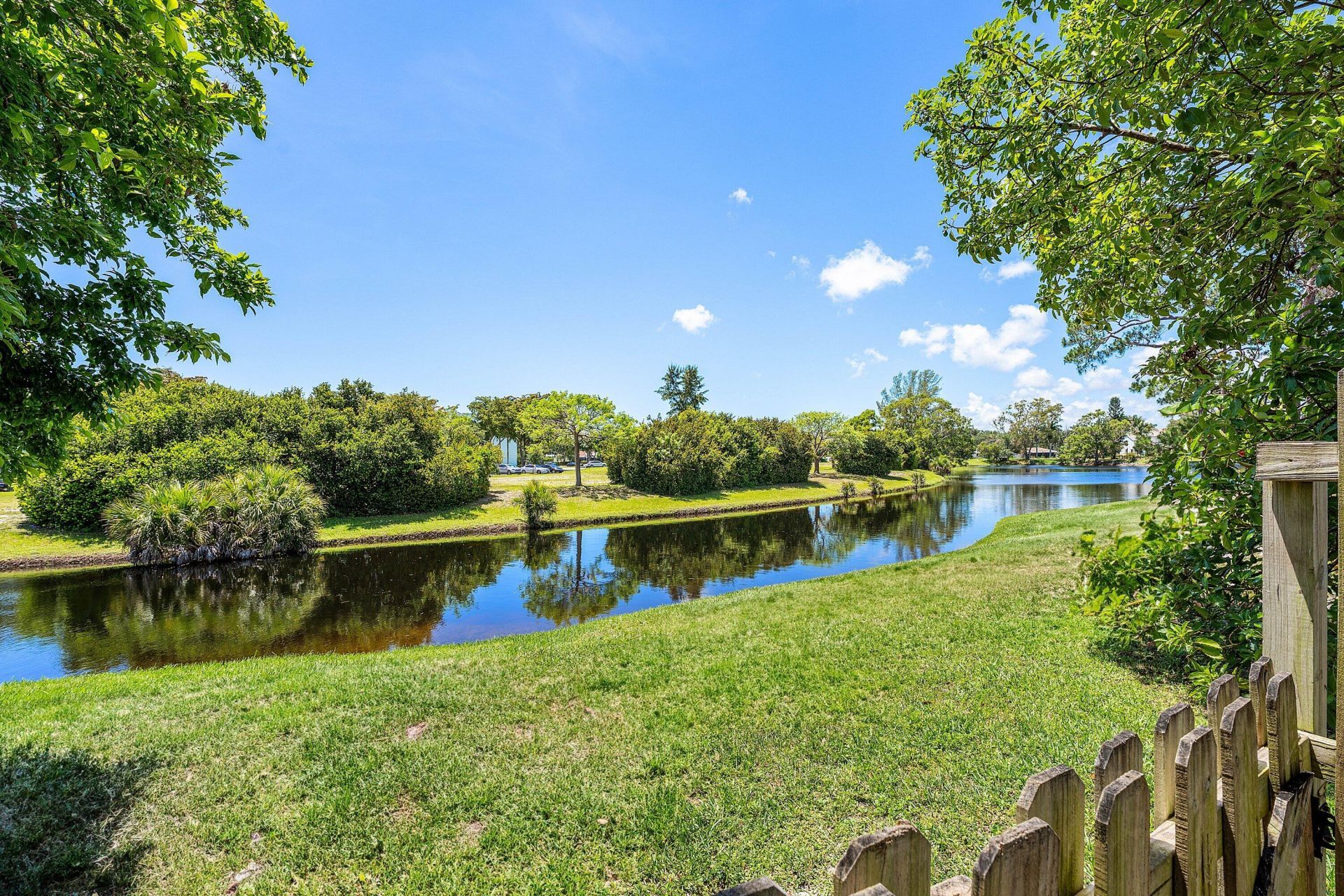 2810 Sand Pines Court, Lake Worth, FL 33462 Photo