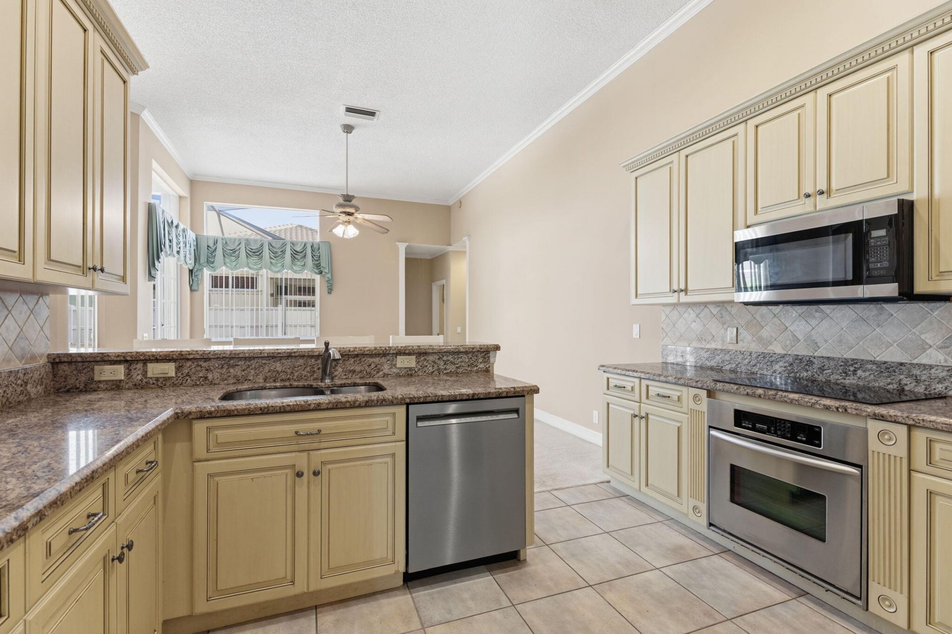 832 Heritage Drive, Weston, FL 33326 Photo
