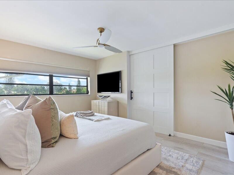 551 Greensward Lane, Unit 204-d, Delray Beach, FL 33445 Photo