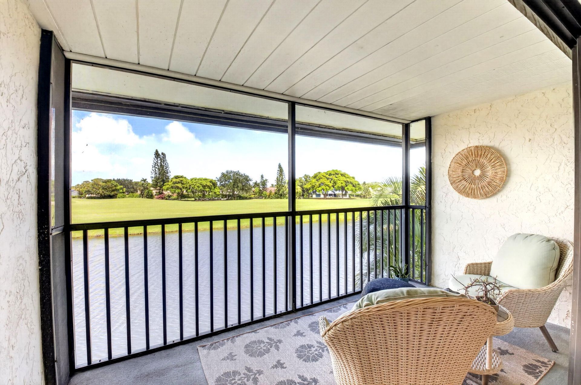 551 Greensward Lane, Unit 204-d, Delray Beach, FL 33445 Photo