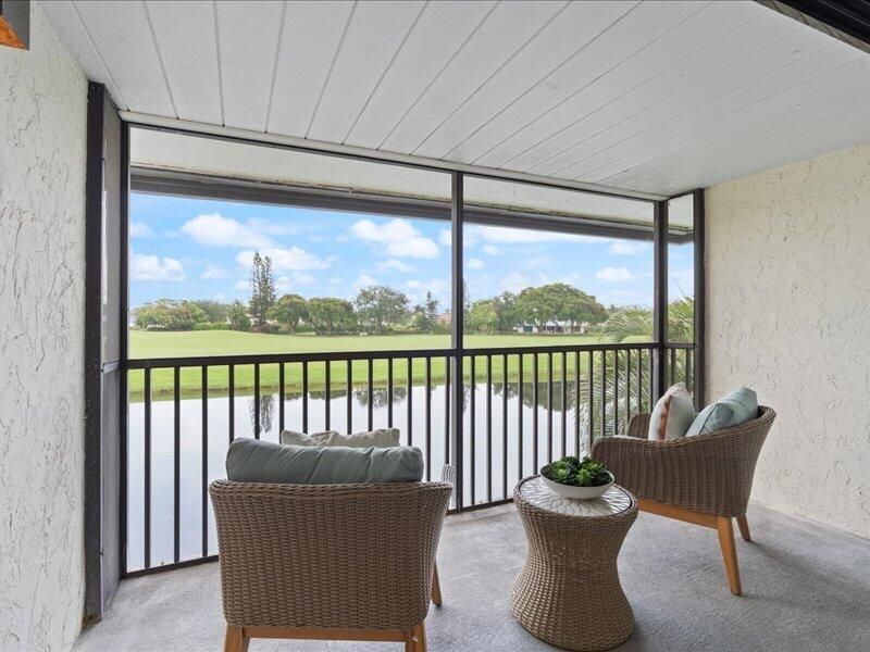 551 Greensward Lane, Unit 204-d, Delray Beach, FL 33445 Photo
