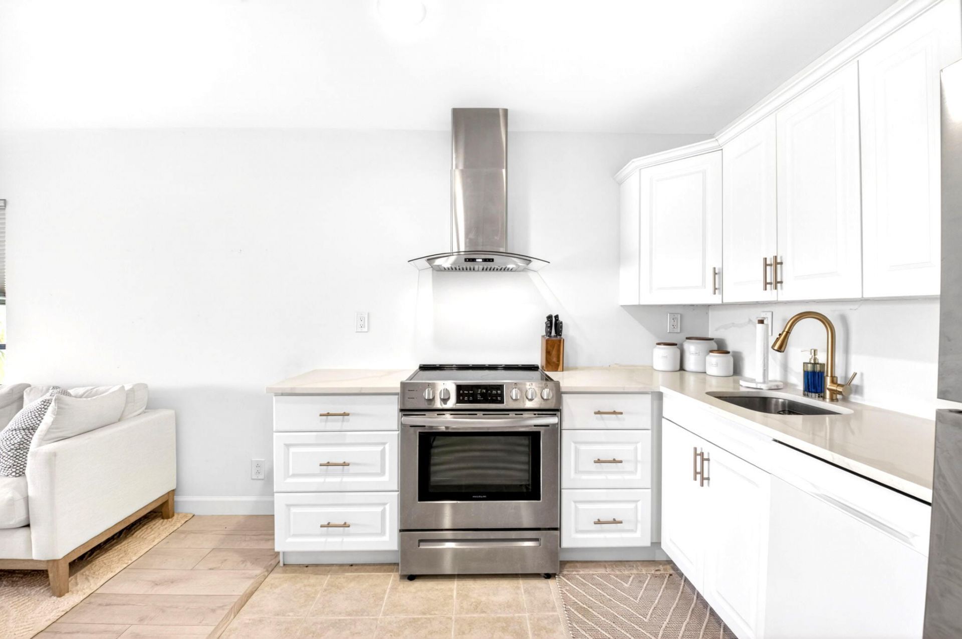 551 Greensward Lane, Unit 204-d, Delray Beach, FL 33445 Photo