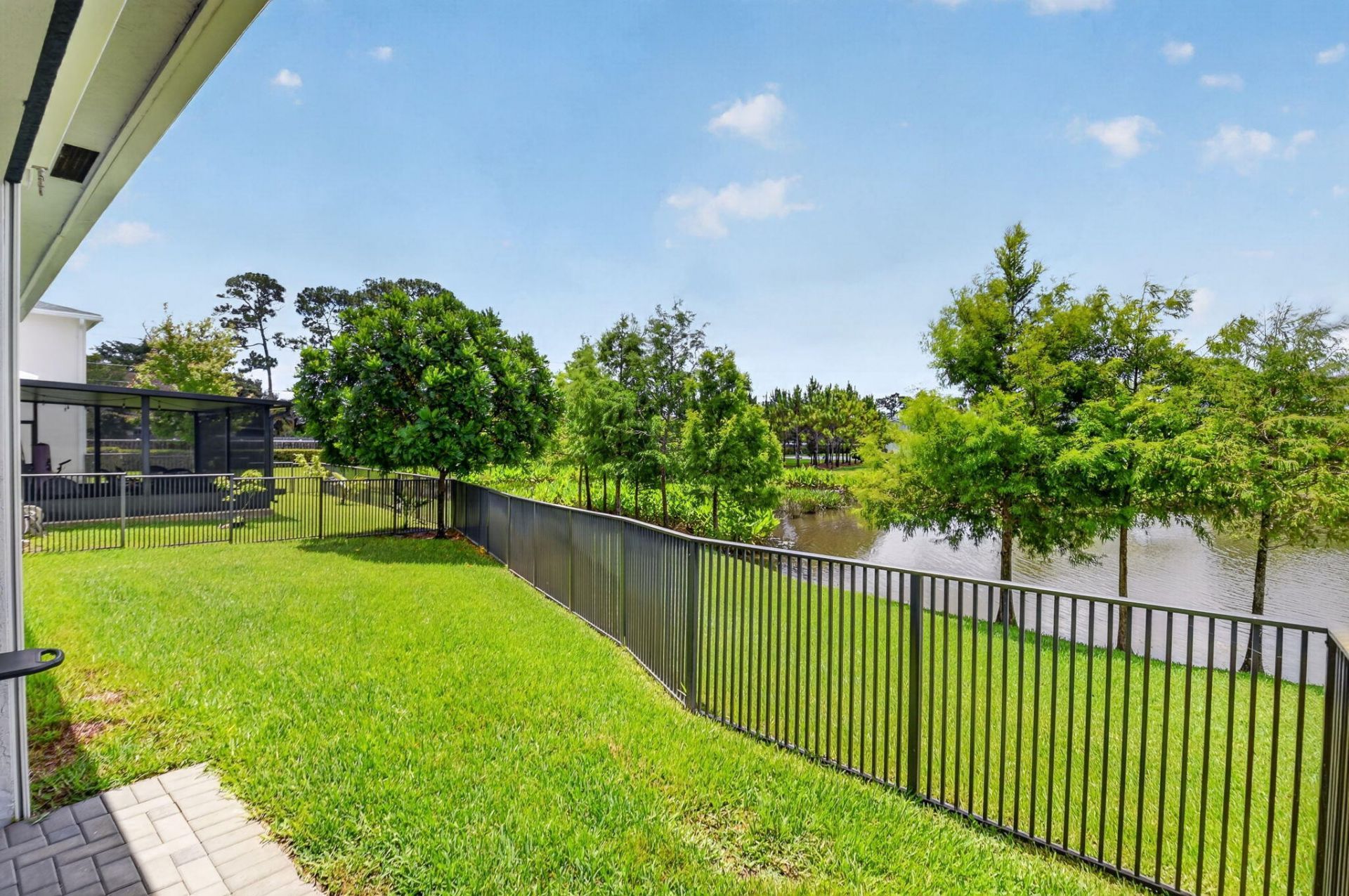 6026 Henderson Way, West Palm Beach, FL 33415 Photo
