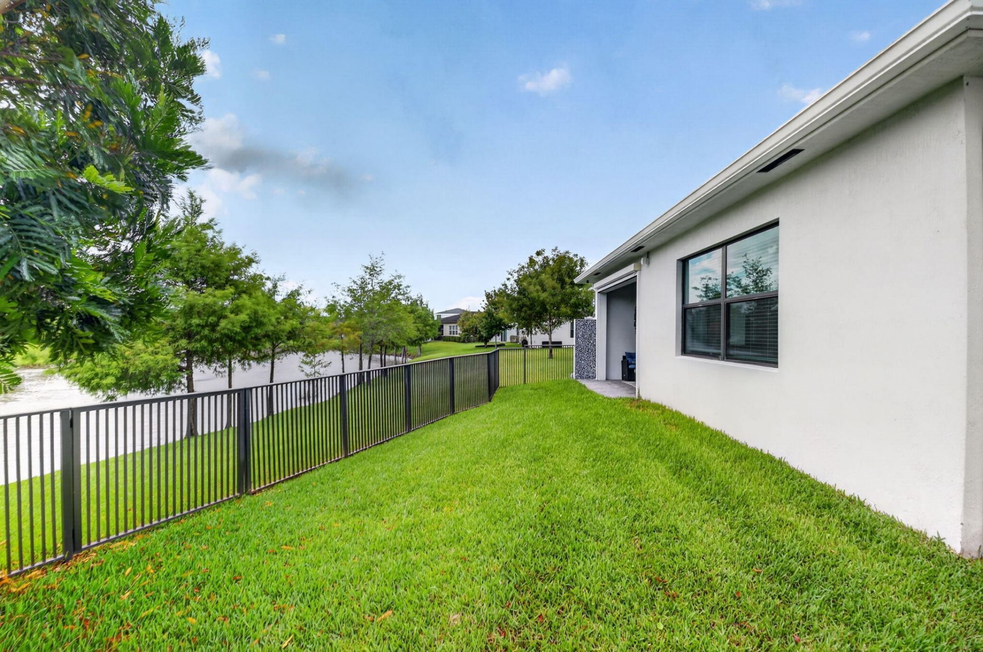 6026 Henderson Way, West Palm Beach, FL 33415 Photo