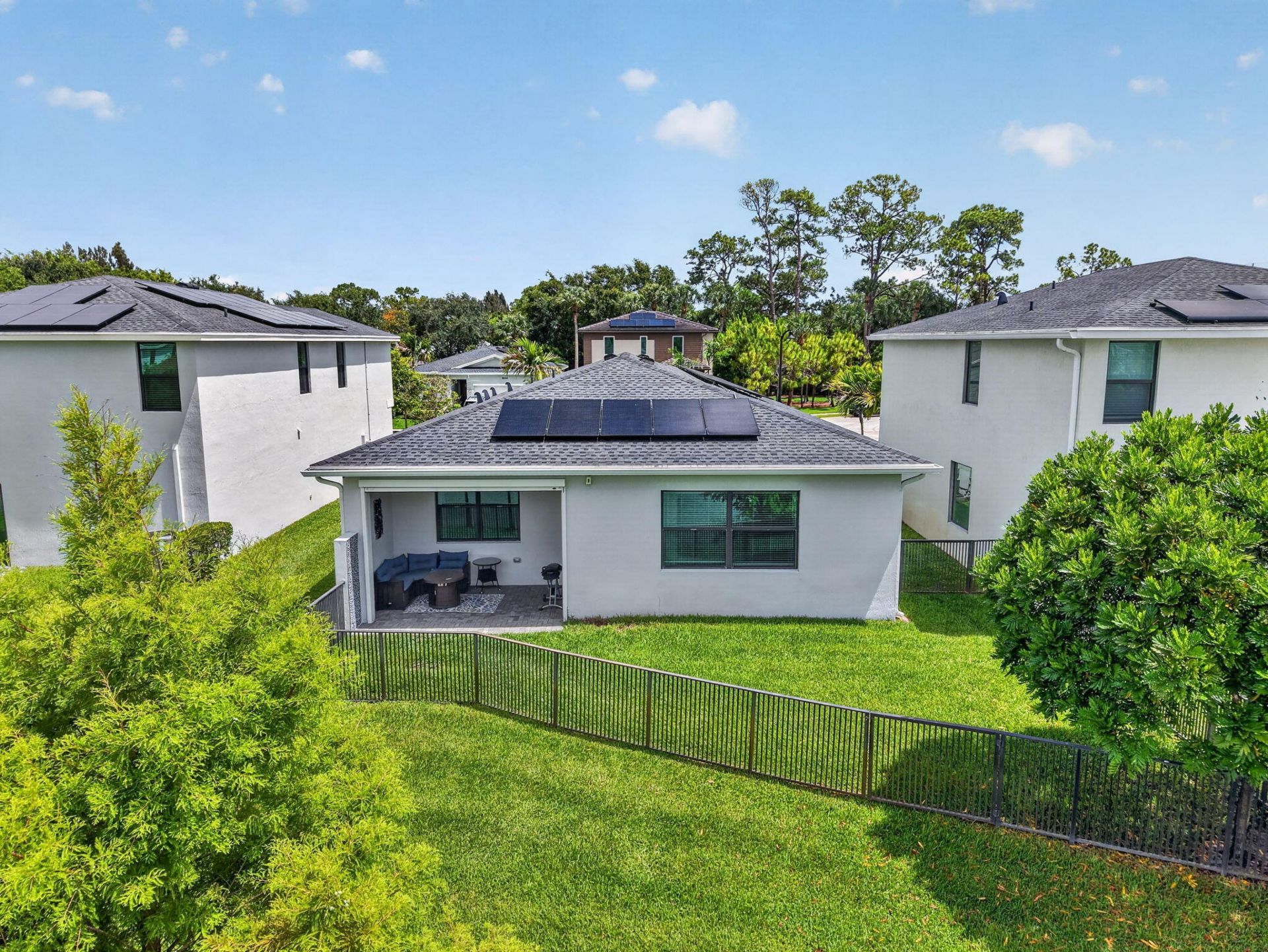 6026 Henderson Way, West Palm Beach, FL 33415 Photo