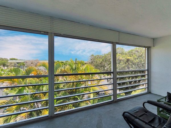 5190 E Sabal Palm Boulevard, Unit 304, Tamarac, FL 33319