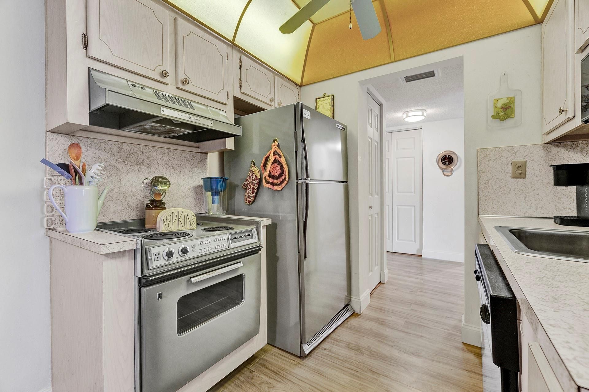 5190 E Sabal Palm Boulevard, Unit 304, Tamarac, FL 33319 Photo