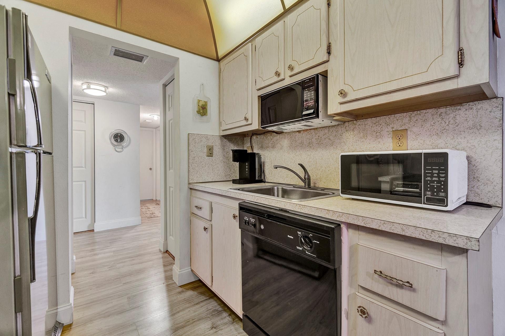 5190 E Sabal Palm Boulevard, Unit 304, Tamarac, FL 33319 Photo