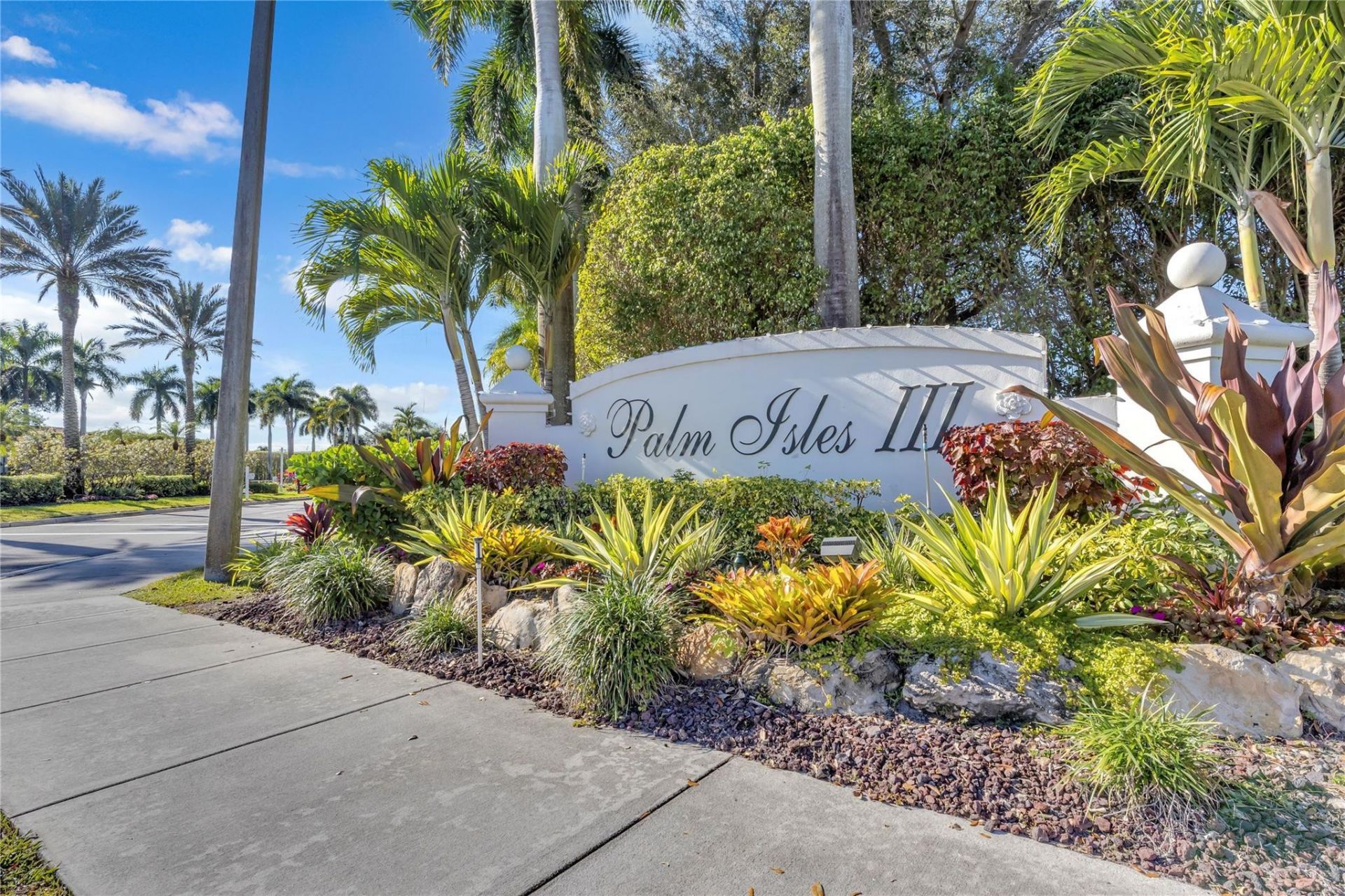 7685 Springwater Place, Unit 201, Boynton Beach, FL 33437 Main Photo