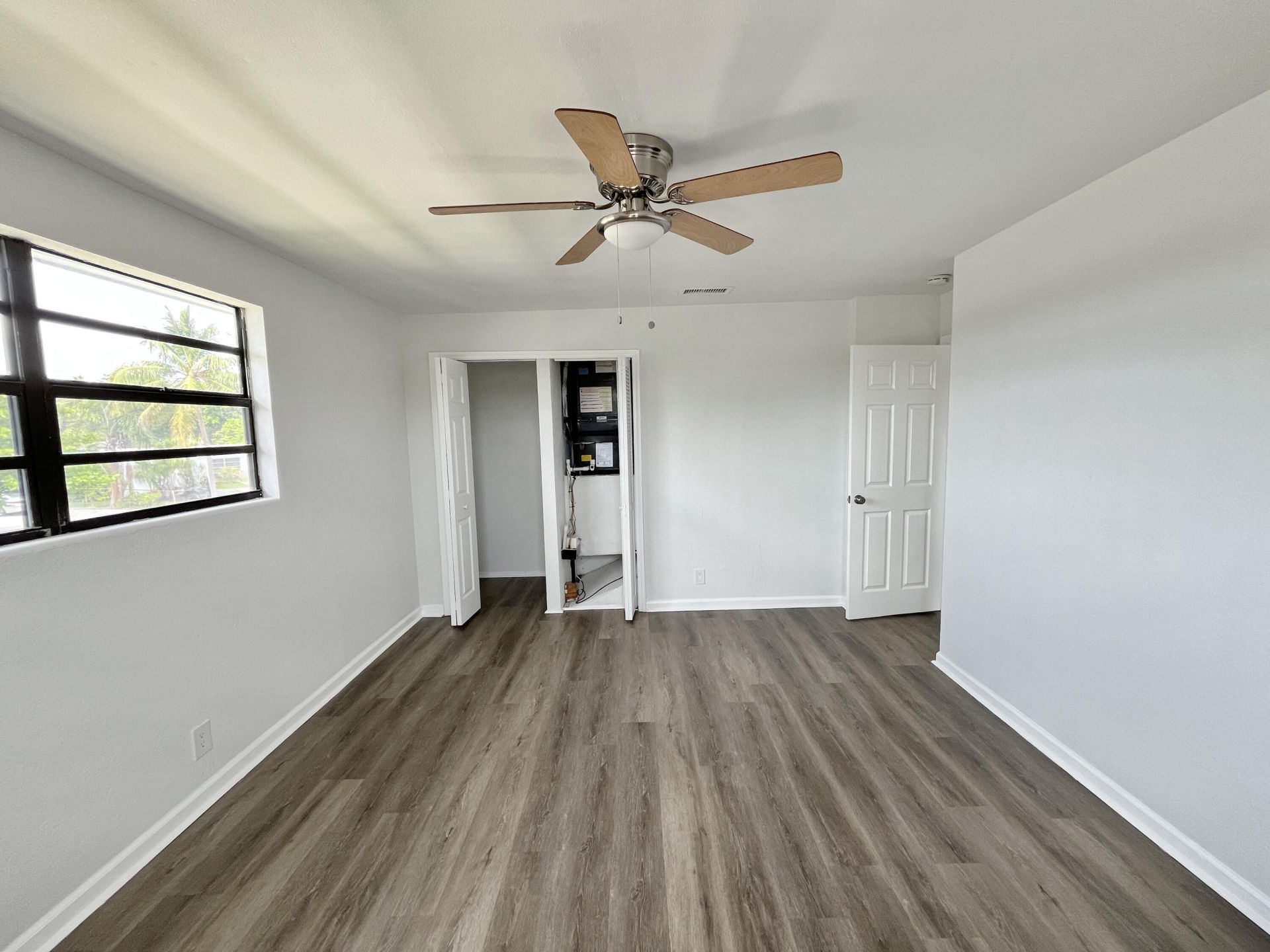 5163 Marion Place, West Palm Beach, FL 33407 Photo