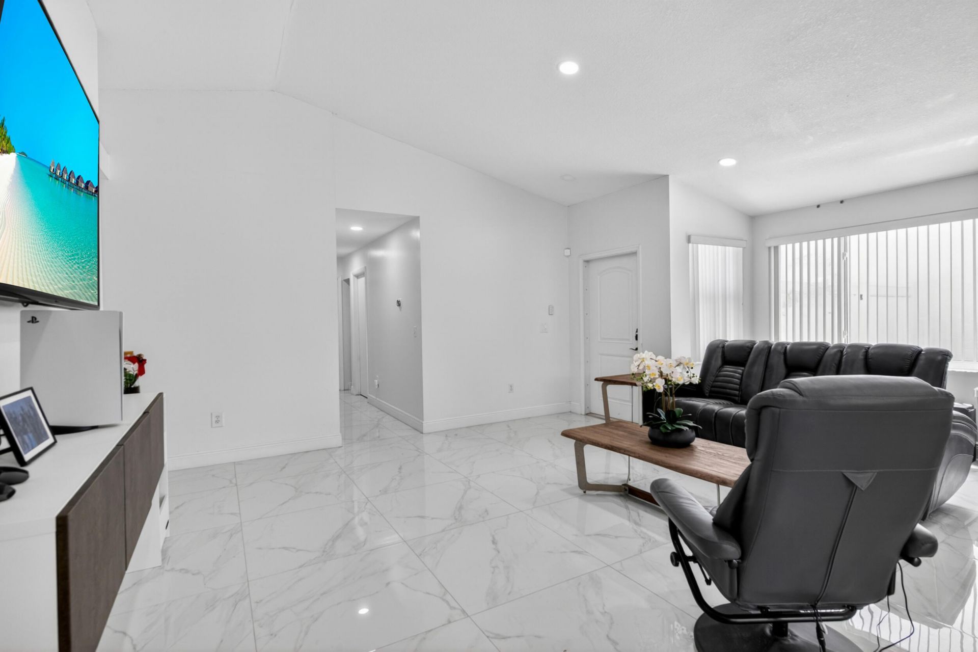 1489 NW 153rd Avenue, Pembroke Pines, FL 33028 Photo