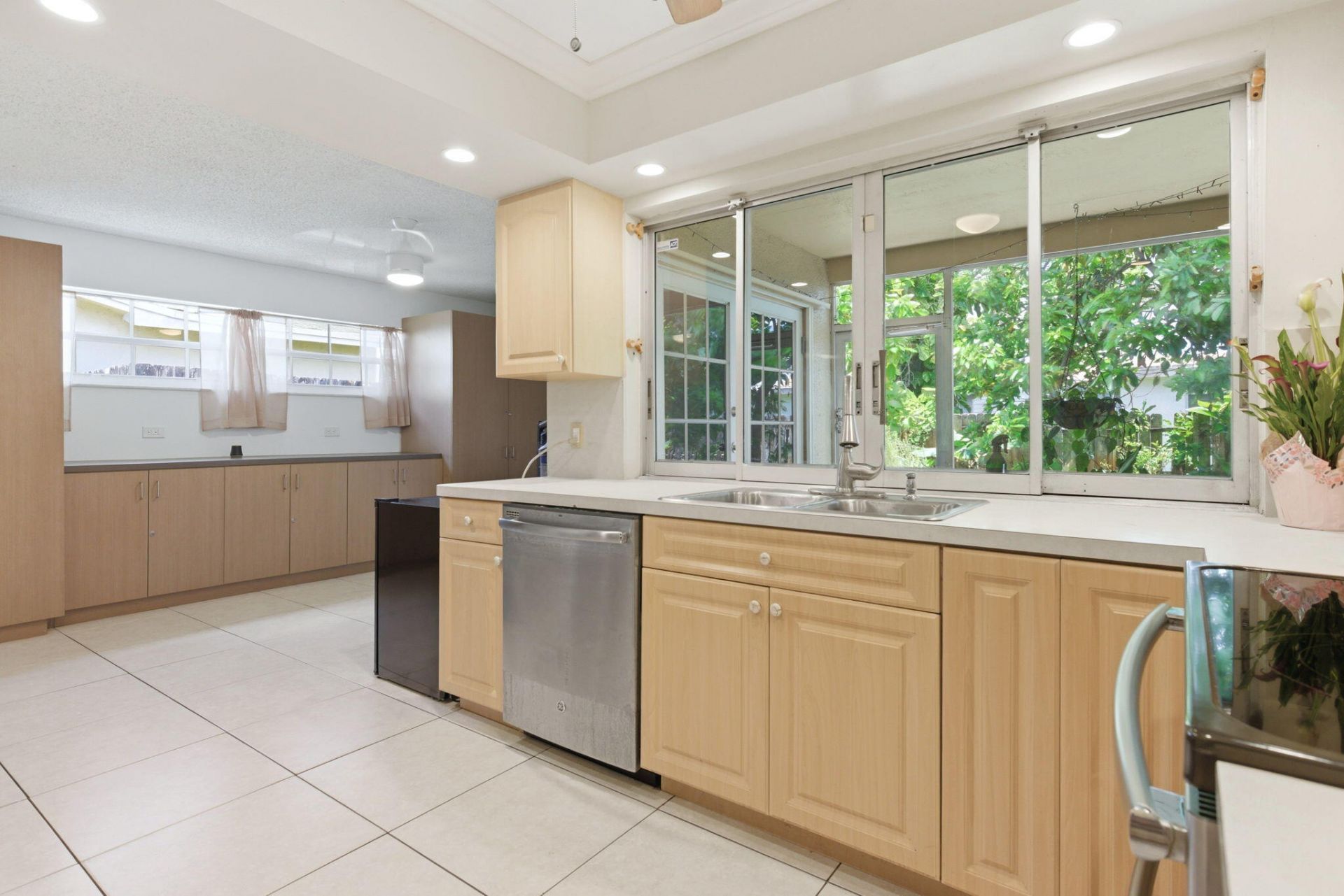 10691 NW 26th Place, Sunrise, FL 33322 Photo