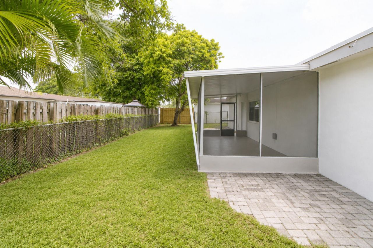2440 NW 63rd Terrace, Sunrise, FL 33313 Photo