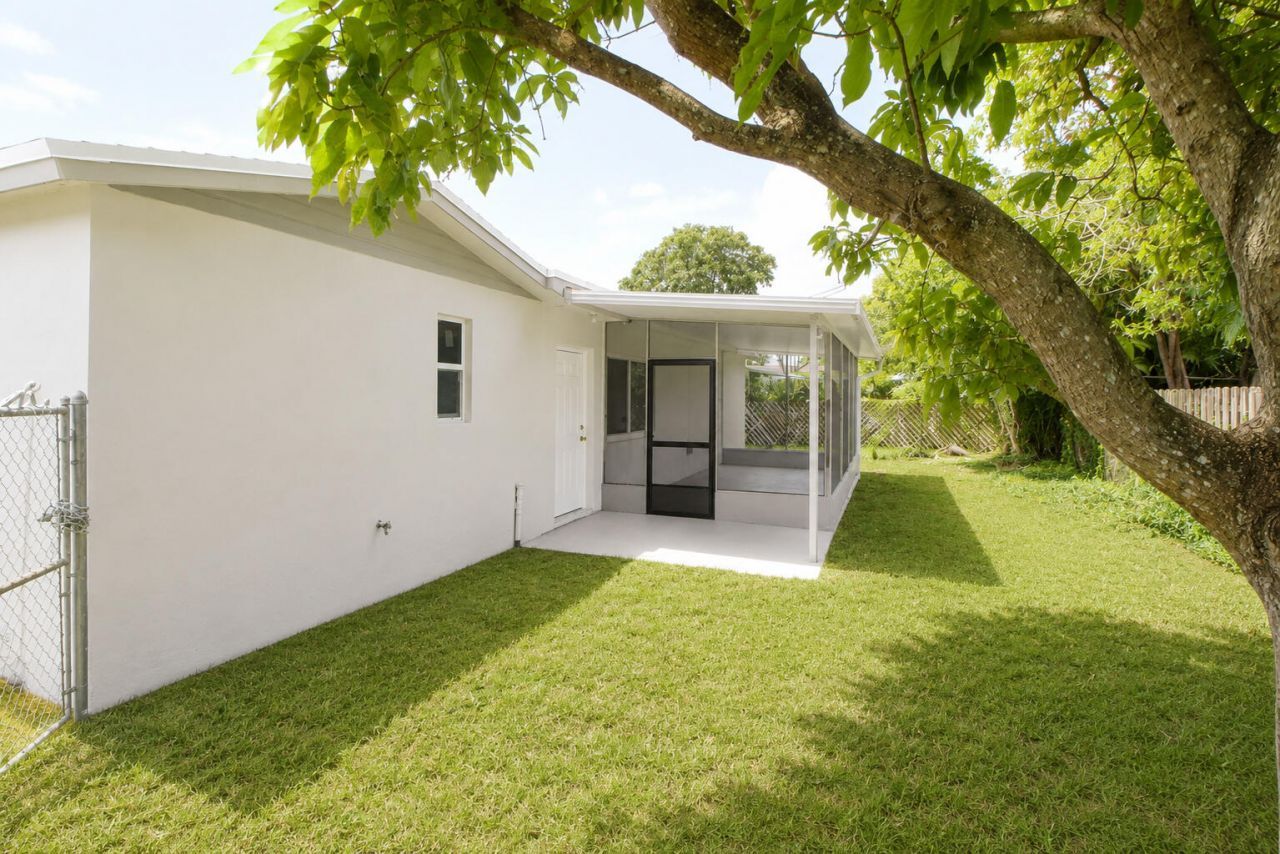 2440 NW 63rd Terrace, Sunrise, FL 33313 Photo