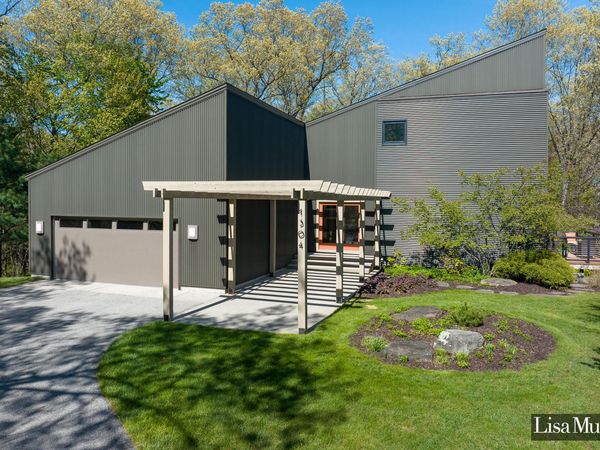 1304 Amelanchier Lane, Lowell, MI 49331