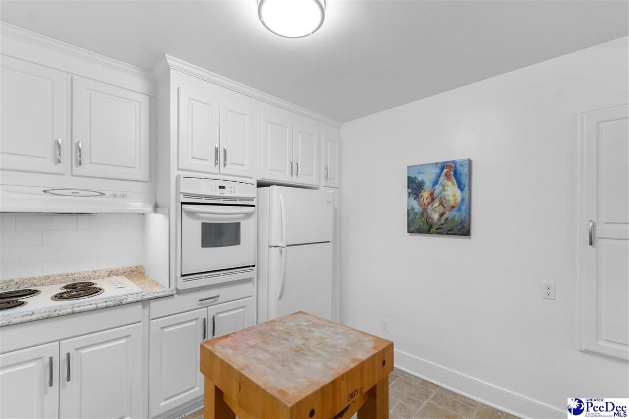 612 Spruce St Photo 16