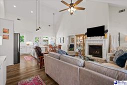3002 Suzanne Drive photo 4