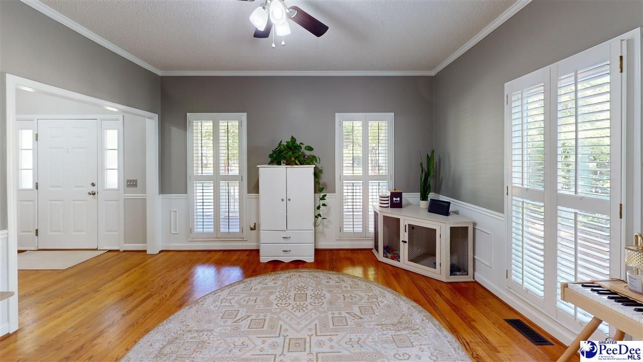 420 Meadow Brook Terrace Photo 4