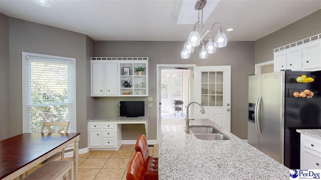 420 Meadow Brook Terrace Photo 5