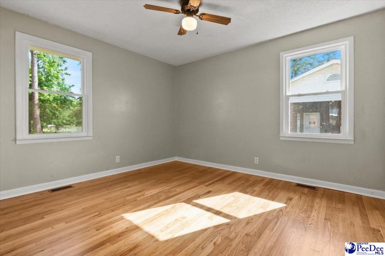 301 W Coleman Ave Photo 36