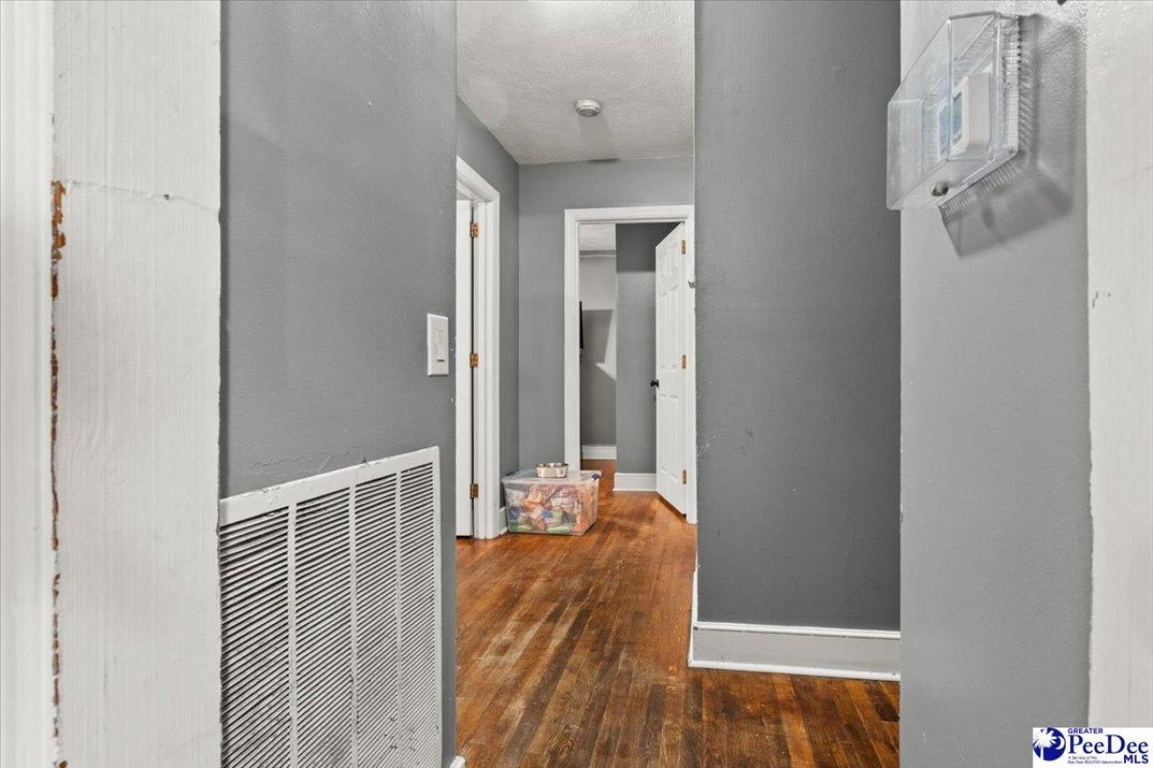 1404 Harrison St Photo 22