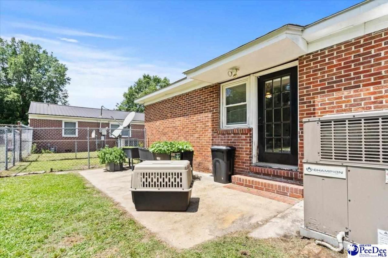 1404 Harrison St Photo 32