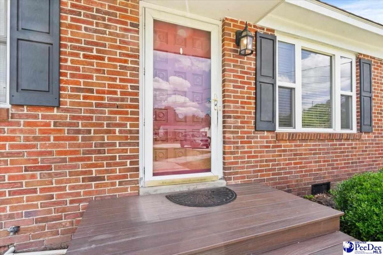 1404 Harrison St Photo 4