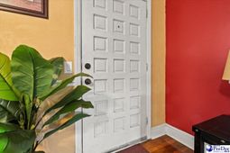 1404 Harrison St photo 4