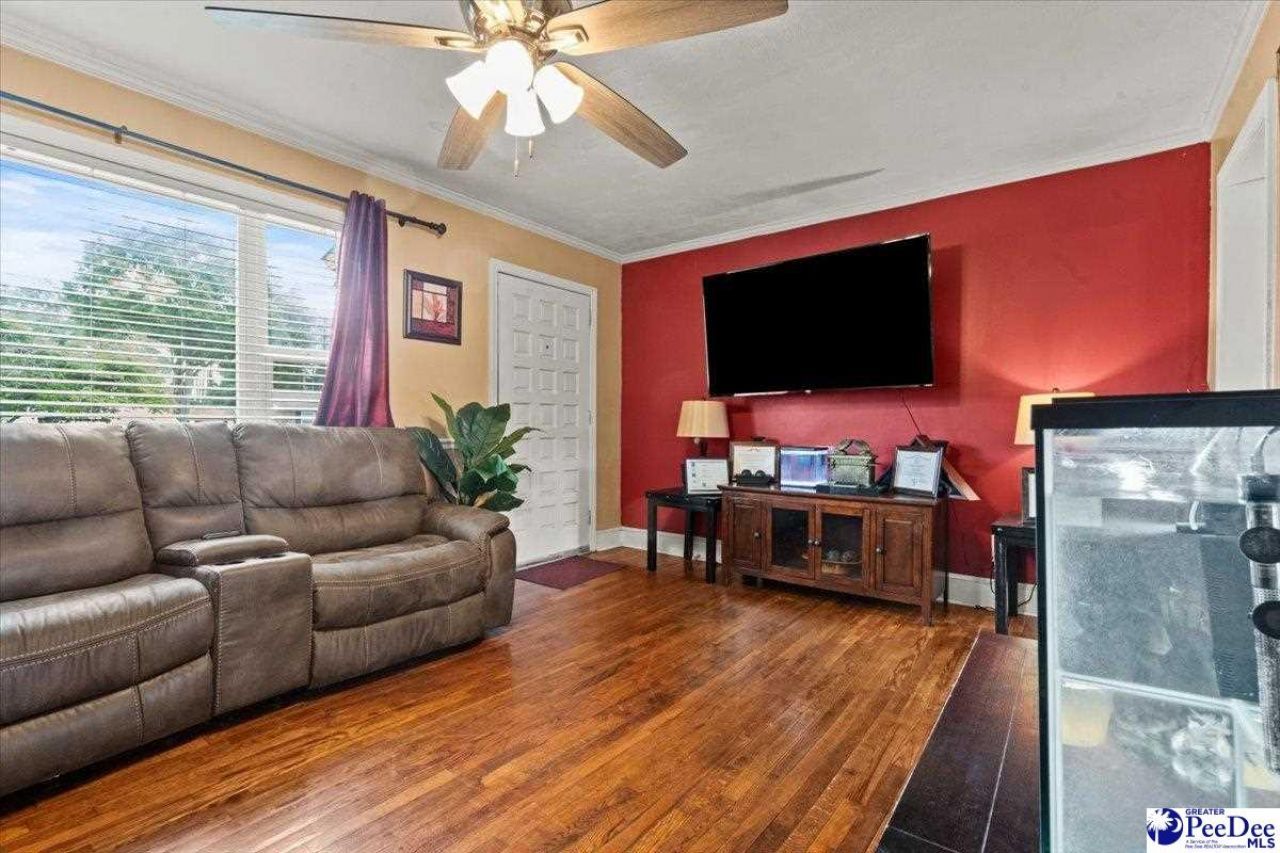 1404 Harrison St Photo 7