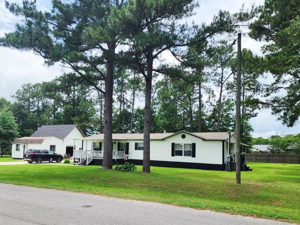5513 Sunkist , Pace, FL 32571
