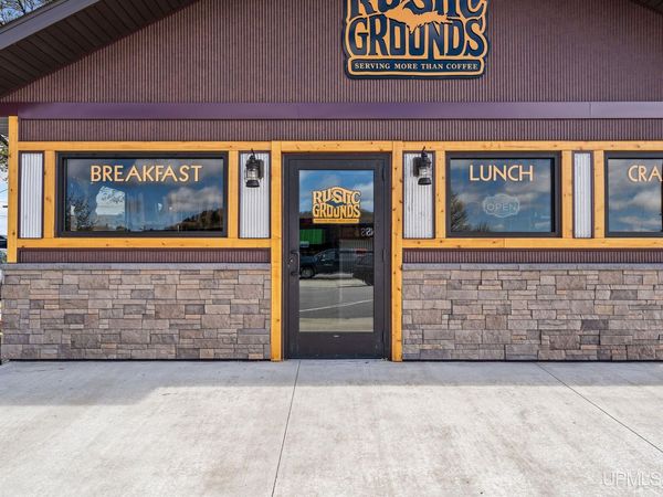 319 E Superior Street, Munising, MI 49862