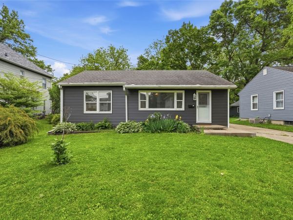 654 S Lucas Street , Iowa City, IA 52240