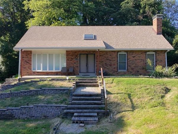 9119 Wedgewood Drive, Fairview Heights, IL 62208
