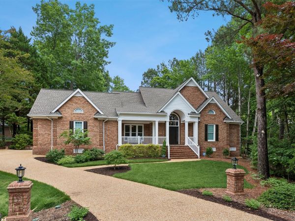 121 Blacklake, Williamsburg, VA 23188