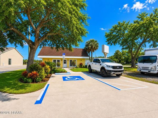 305 N U.S. Highway 1 , Ormond Beach, FL 32174