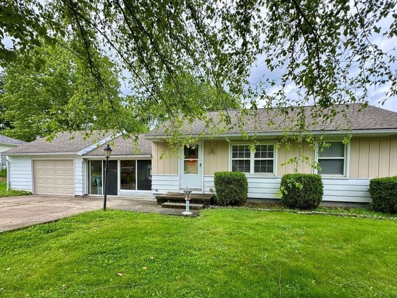 1215 Douglas Avenue , Barberton, OH 44203 Photo 1