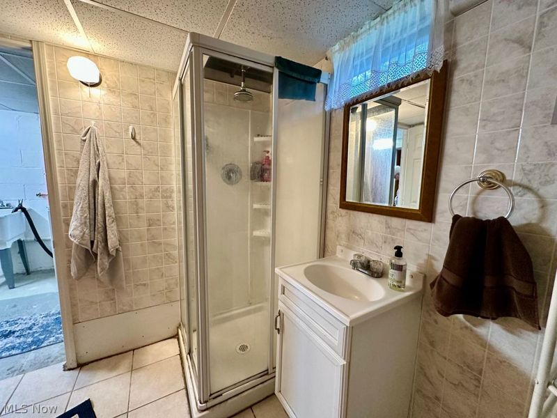 1215 Douglas Avenue , Barberton, OH 44203 Photo 12