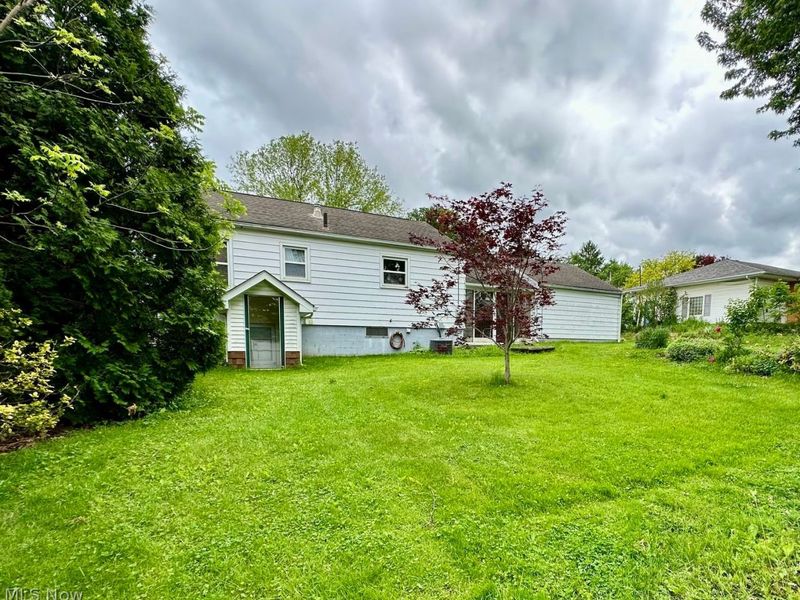 1215 Douglas Avenue , Barberton, OH 44203 Photo 20