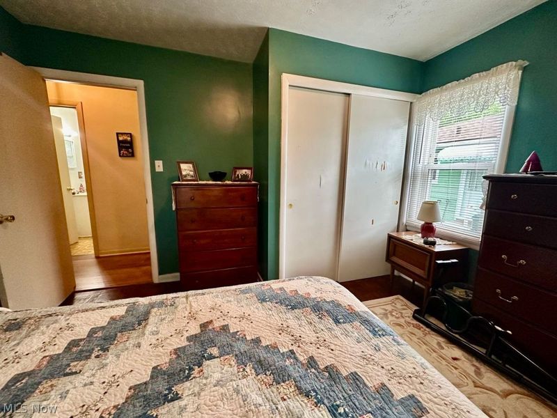 1215 Douglas Avenue , Barberton, OH 44203 Photo 5