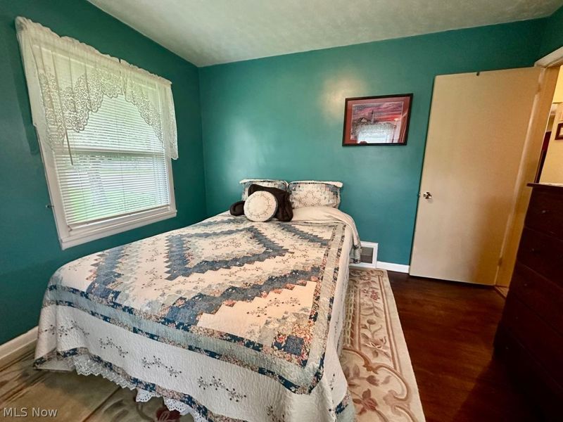 1215 Douglas Avenue , Barberton, OH 44203 Photo 6