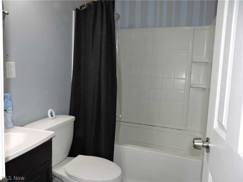 13015 Astor Avenue , Cleveland, OH 44135 Photo 8