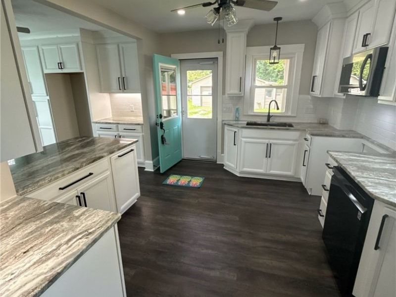 449 7th Street , Struthers, OH 44471 Photo 3